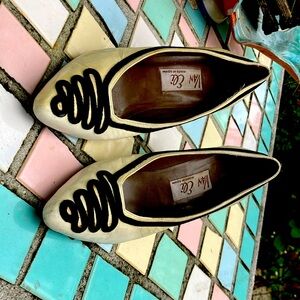 White with black embroidery Spanish shoes